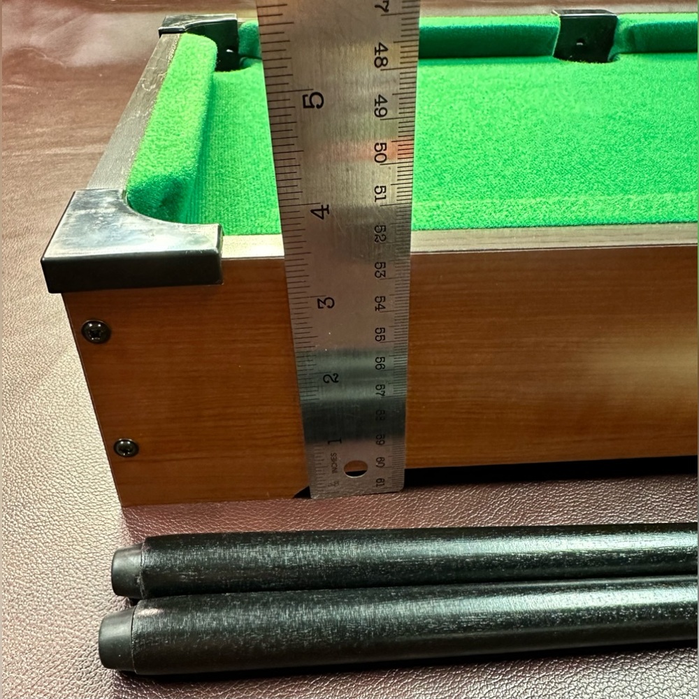 Table top pool table - Picture 9 of 10